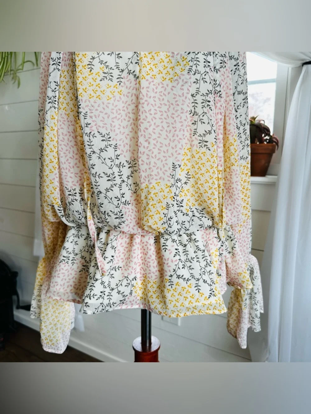 FATE Cottagecore pastel floral blouse. NWT! Size:Small